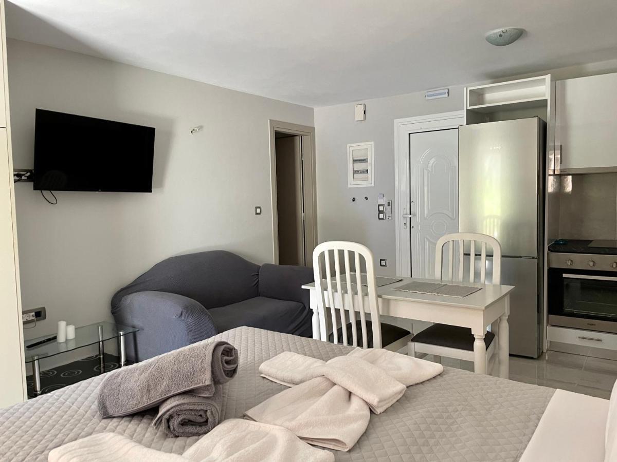 Arian Apartments Аргостолион Екстериор снимка