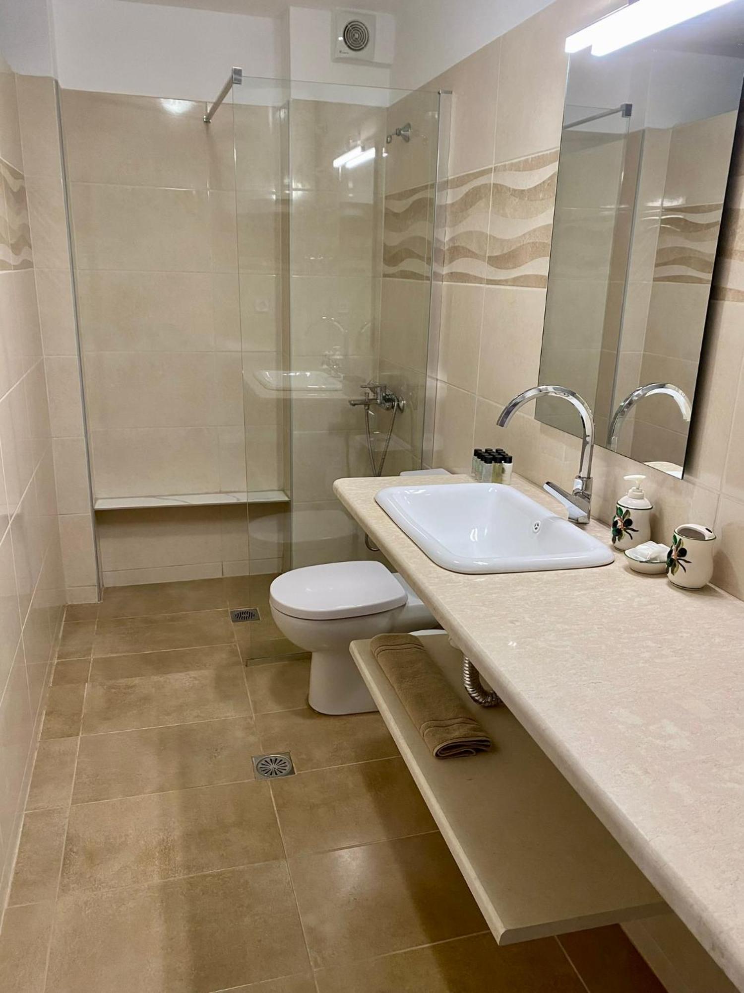 Arian Apartments Аргостолион Екстериор снимка