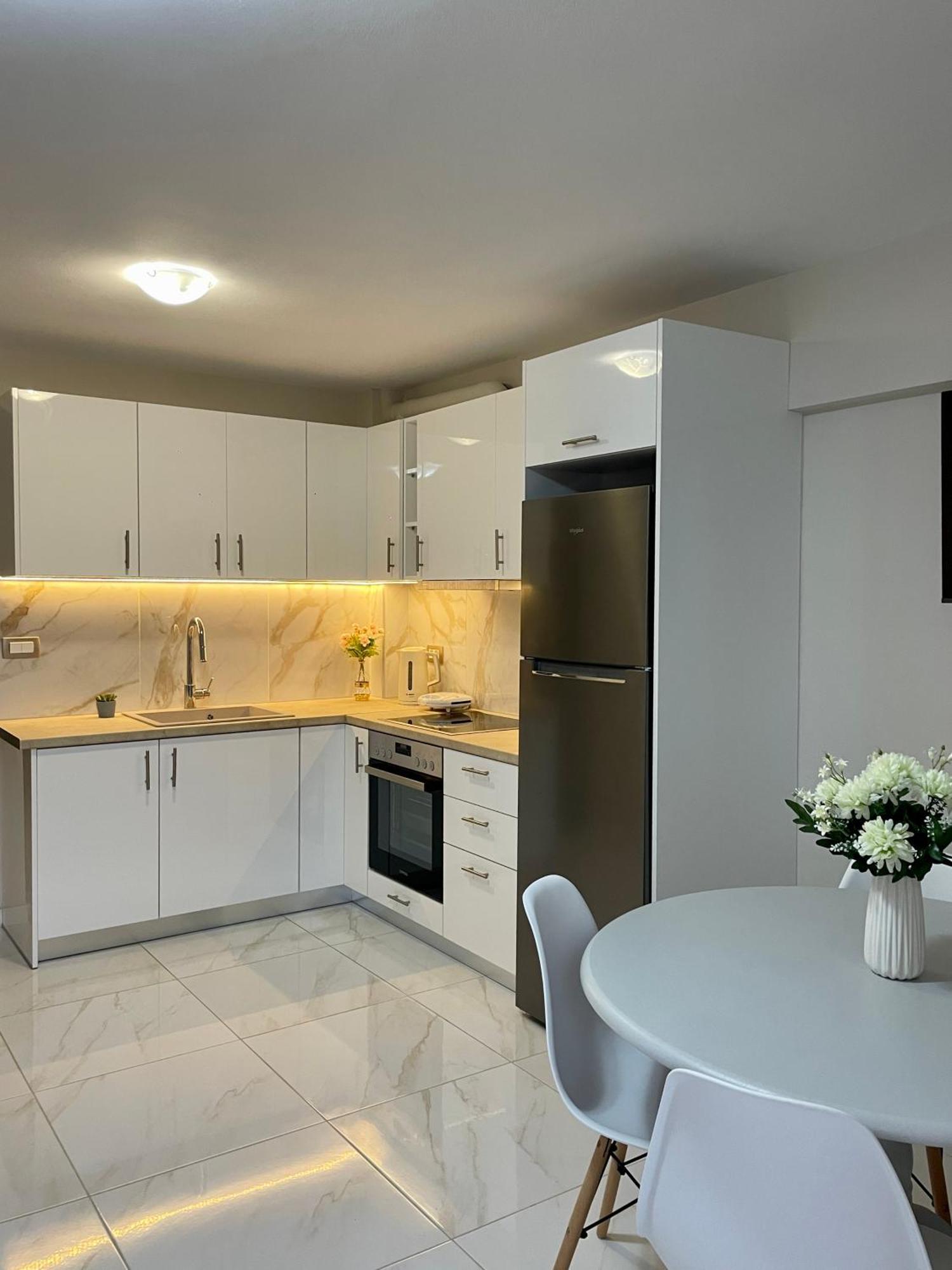 Arian Apartments Аргостолион Екстериор снимка