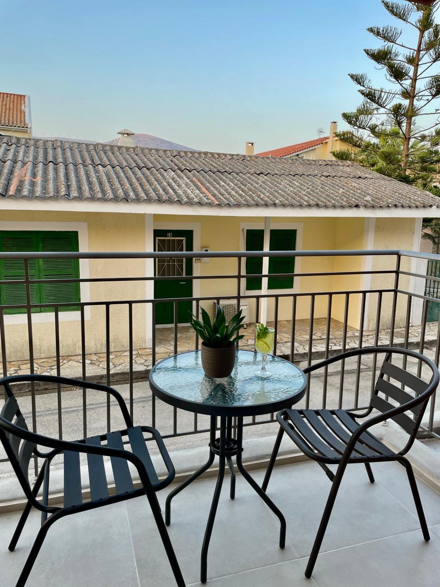 Arian Apartments Аргостолион Екстериор снимка